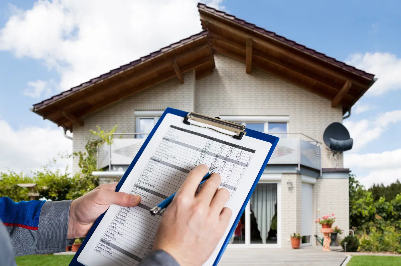 Qualified Roofing Leads: How Contractors Can Maximize Growth with High-Quality Prospects
